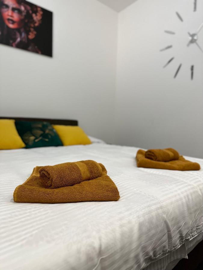Dream Apartments Ni Екстериор снимка