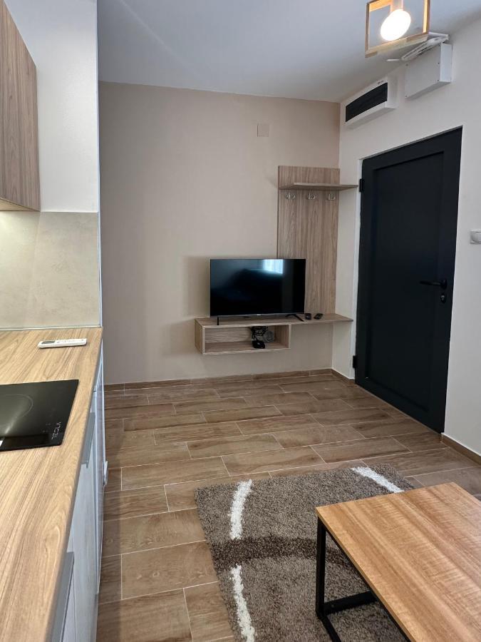 Dream Apartments Ni Екстериор снимка