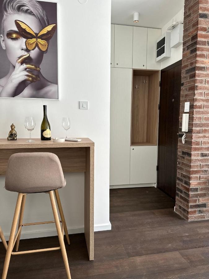 Dream Apartments Ni Екстериор снимка