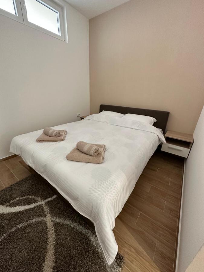 Dream Apartments Ni Екстериор снимка